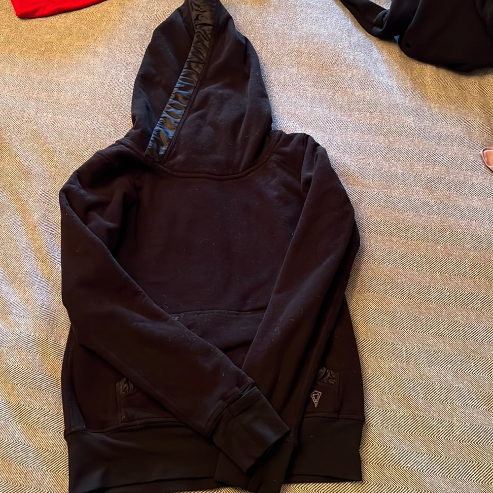 Girls ivivva pullover fleece hoodie